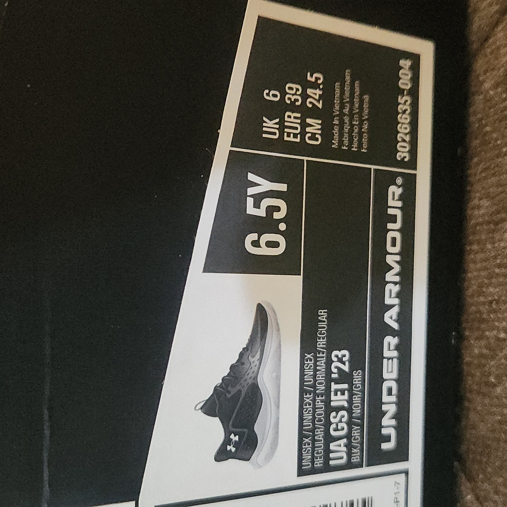 Under Armour  basketball shoes